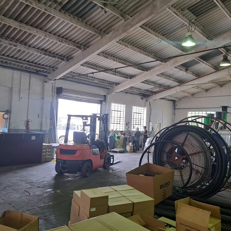 To Let commercial Property for Rent in Neave Industrial Eastern Cape